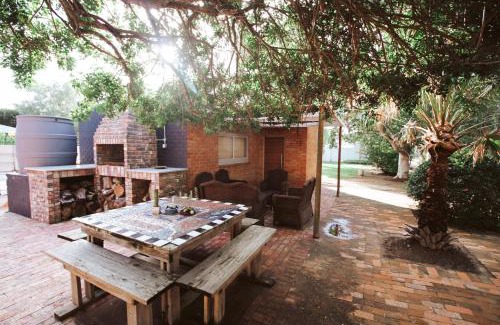 Colchester Apartment | 90 On Wellington Cottage