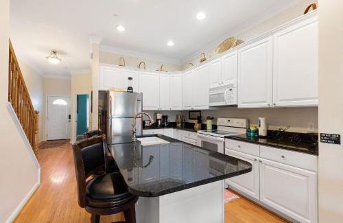 Waters Edge House | 93 Waters Edge - Townhome - Pool