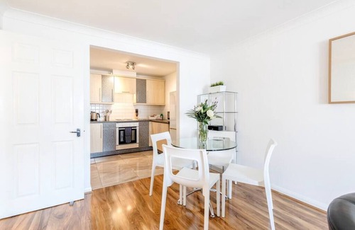 Grove Apartment | 97 Regents Court -1 bedroom apartment