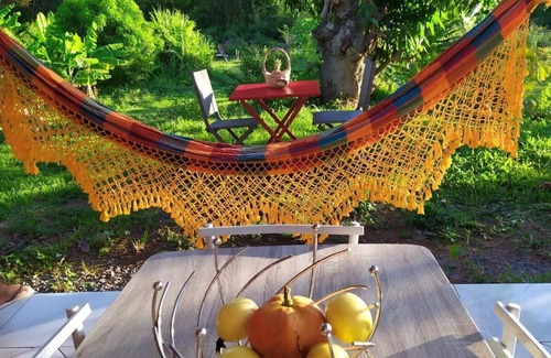 Saint-Charles Apartment | 971F2-Gîte Sud-Ô-Naturel, "Mangue'Divine" pool view