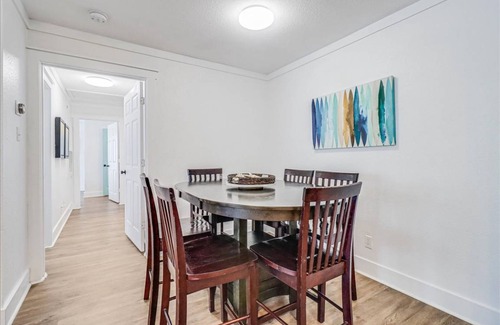 Port Aransas Apartment | 98 m² Apartment ∙ 2 bedrooms ∙ 7 guests