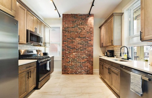 Point Breeze North Apartment | 9Bedrooms+BBQ+Netflix+Free Parking Near Bakery Sq.