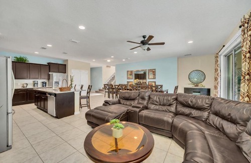 Four Corners House | 9BR Family Mansion with Pool & Hot Tub