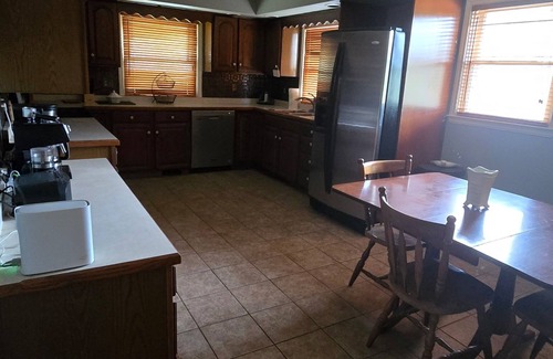 Georgetown House | A 2-bedroom house in Georgetown, close to downtown, fully fenced back yard.