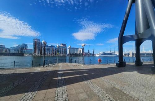Docklands Apartment | A 2bd Apartment Just minutes from London ExCeL&o2!