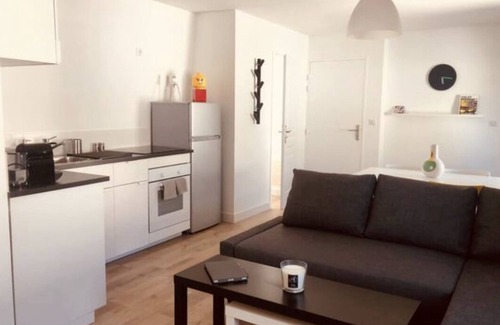 Lons-le-Saunier Apartment | A 5min à Pieds du Centre et de L'établissement Thermal