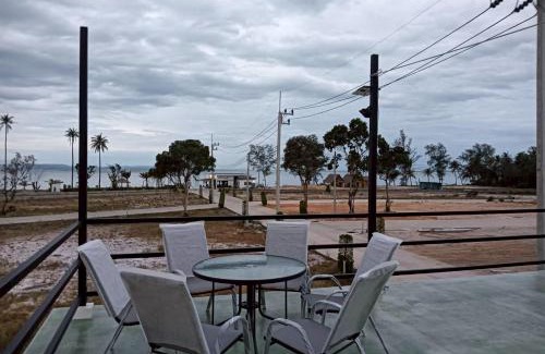 Mai Rut Villa | A&B Beach Villa at VK