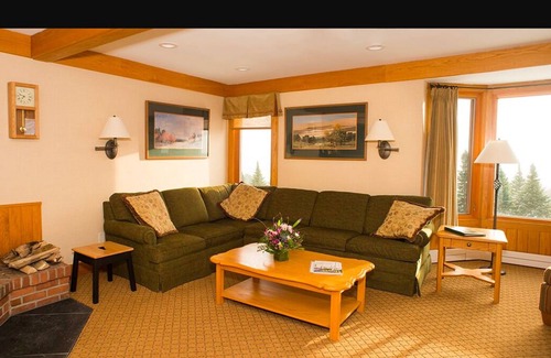 Moscow Villa | A beautiful Austrian inspired two bedroom condo in Stowe, Vermont!
