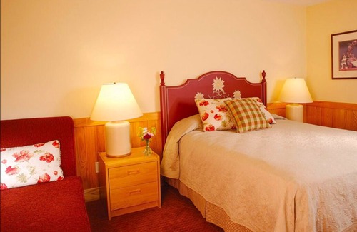 Moscow Villa | A beautiful Austrian inspired two bedroom condo in Stowe, Vermont!