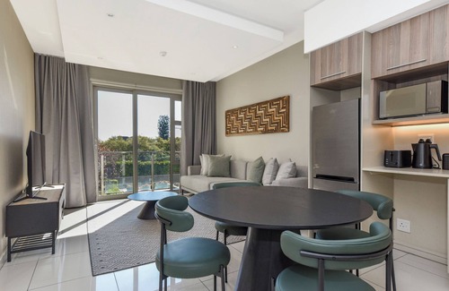 Greater Johannesburg Metropolitan Area Apartment | A Breathe Above the Buzz