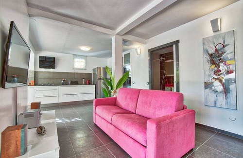 Sainte-Anne Apartment | A bright and spacious flat, balneo-swimming pool, between sea and countryside