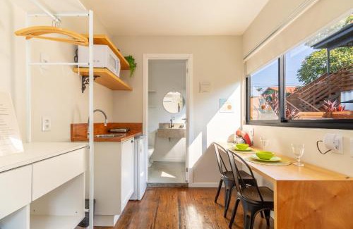 Lagoa da Conceicao Apartment | *A/C*1000Mbps*Cozinha Completa*Estacionamento*