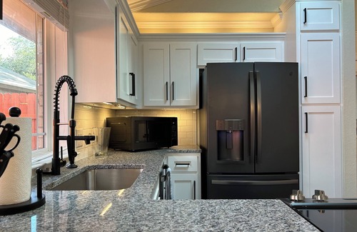 Victoria House | A&C WINDWARD COTTAGE