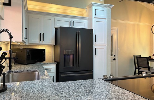 Victoria House | A&C WINDWARD COTTAGE