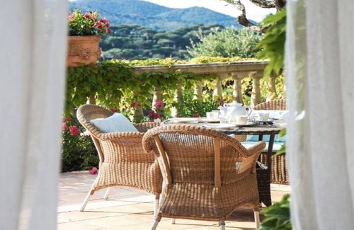 La Croix-Valmer Villa | A CALM RETREAT IN THE HILLS BETWEEN RAMATUELLE & LA CROIX VALMER