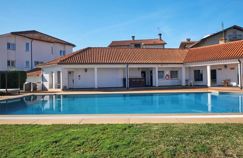 Santa Comba Dao House | A Casa Branca - Marroquinas