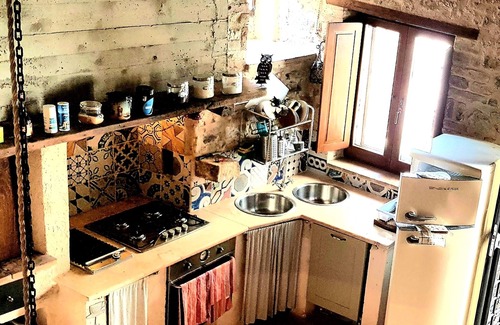 Campello sul Clitunno Apartment | "a Casa di Fabio" digitaldetoxholidays, a tower in the hills of Umbria.