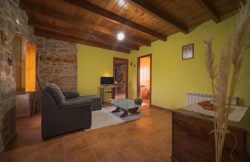 Salvaterra de Mino Ski Chalet | A Casa da Charca - Casa rural con jardín
