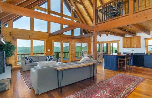 Old Fort House | A Celestial Chalet Pets, Hot Tub & Mountain View