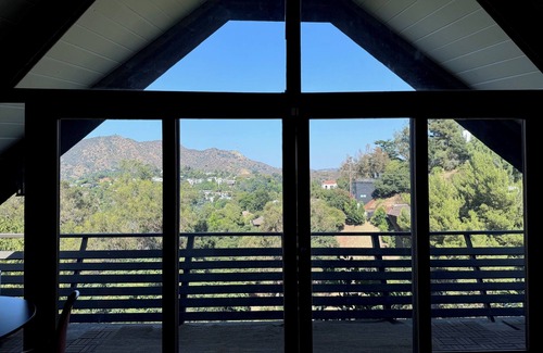 Hollywood Hills House | A chance to stay in one of the Iconic Mid-Century Modern Boat Houses perched in the Hollywood Hills