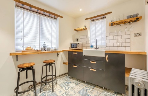 Milton-under-Wychwood Cottage | A charming and characterful Cotswold cottage in the heart of a quaint village.