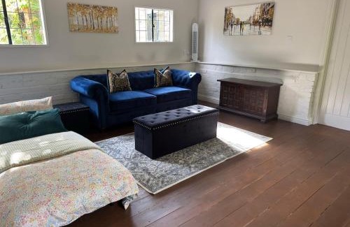 Cobham Villa | A charming cottage nestled in a peaceful woodland