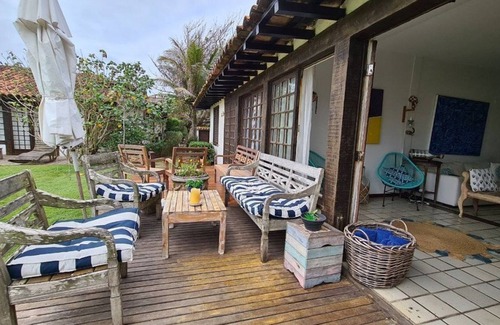 Portal da Ferradura House | A charming house, in condominium standing on the sand, Praia Rasa.