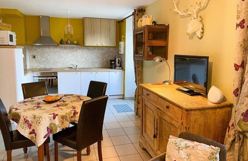Yffiniac Cottage | A charming old farm, close the sea