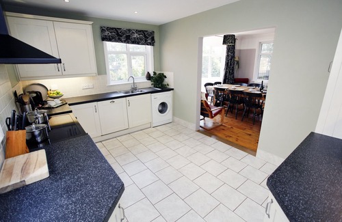 Weymouth House | A charming seaside cottage 5 minutes walk from beach on Jurassic Coast