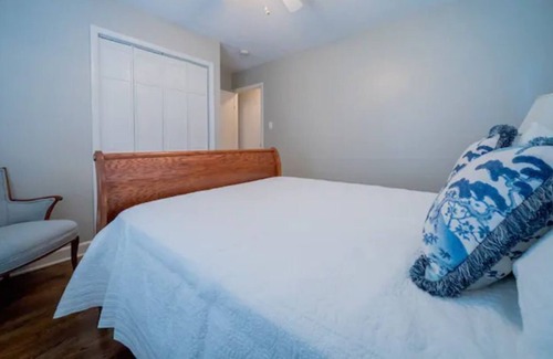 Paris House | A cheerful, 4 bed - ample room to gather and play!