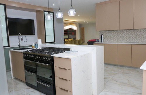 Greater Johannesburg Metropolitan Area Villa | A cheerful contemporary home
