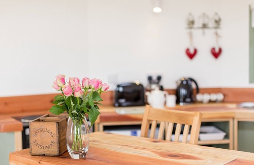 Ryde RV Rental | A circular hut perfect for a romantic escape to the countryside.