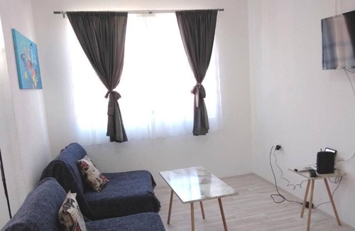 Bitola Apartment | A clean and comfortable apartment with private parking and balcony.