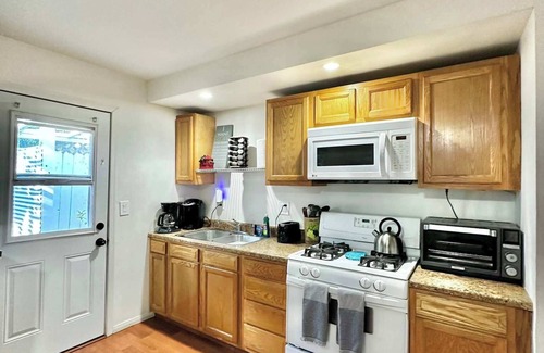 Mesa Verde Apartment | A- Costa Mesa Newport Huntington Beach Everything