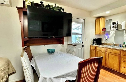 Mesa Verde Apartment | A- Costa Mesa Newport Huntington Beach Everything