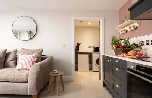 Carlisle Cottage | A cottage that sleeps 2 guests in 1 bedroom