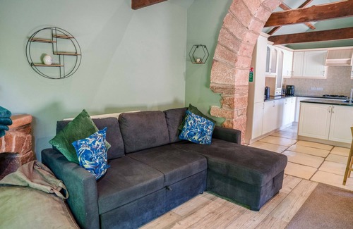 Carlisle Cottage | A cottage that sleeps 2 guests in 1 bedroom