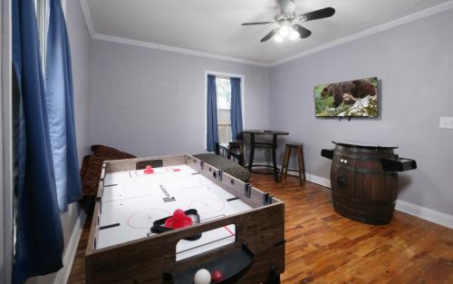 Gatlinburg - Pigeon Forge Villa | A Country Retreat