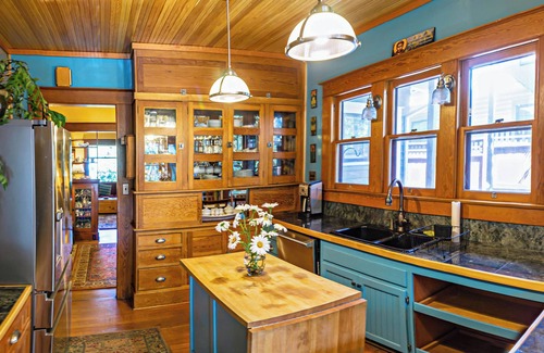 Ashland Apartment | A Cowslip's Belle Inn