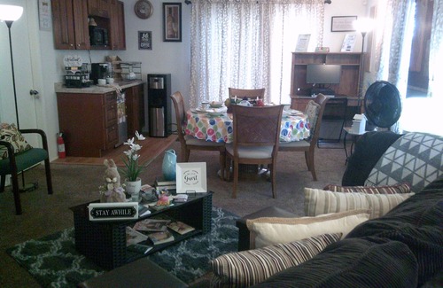 North Las Vegas House | A Cozy Home w/Kitchen Facilities for long-term rental in a Quiet Neighborhood