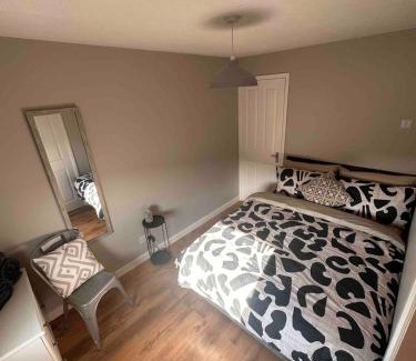 Carlisle Apartment | A Cozy One Bedroom Flat for Two Guests