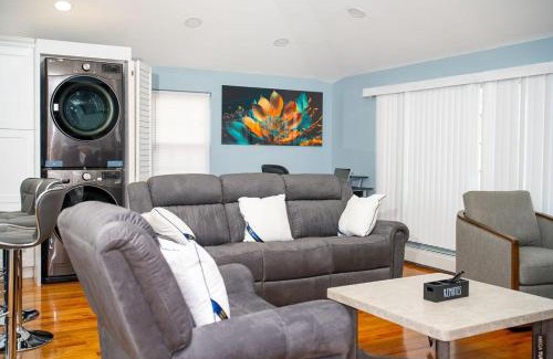 Rochdale Apartment | A cozy serene 3 BDR, 2 full baths near JFK & LaGuardia Airport