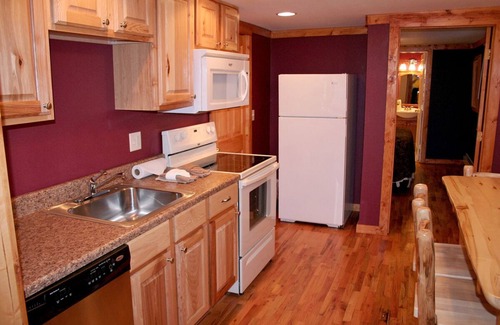 Estes Park Ski Chalet | A Cute and Comfortable 1 Bedroom with Full Kitchen - Timber Creek 10B