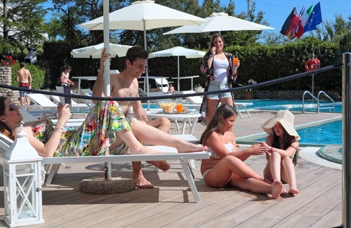 Cenaia Apartment | A Daisy in the Villa