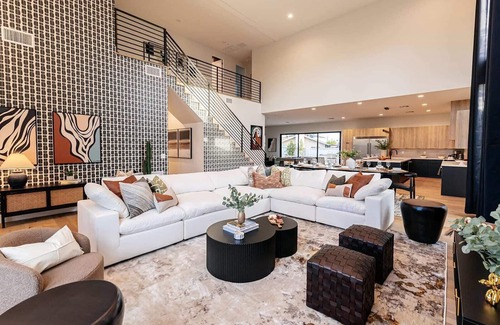 Southwest Village House | A Desert Dream | Perfect Getaway in Old Town!