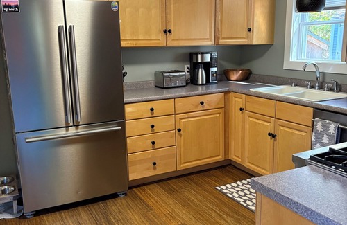 Birch Hill House | -A-Frame of Mind- Cozy Family & Pet Friendly 4BR house in the White Mountains!