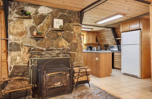 Whispering Pines Cabin | A-Frame On The Rocks. Hot Tub. Payson. Waterwheel.