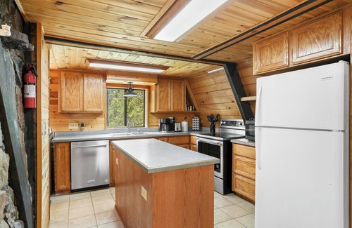 Whispering Pines Cabin | A-Frame On The Rocks. Hot Tub. Payson. Waterwheel.