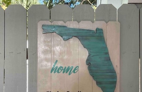 Weeki Wachee Gardens Cabin | A-Frame Stream Dream