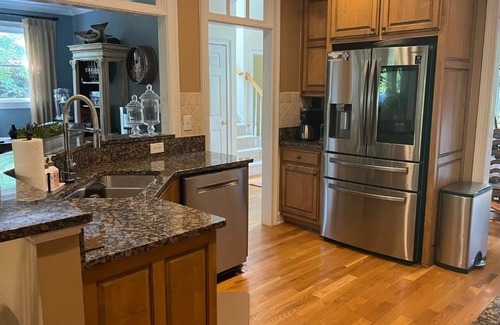 Gainesville House | A Great Escape- Premium Rental for the Summer